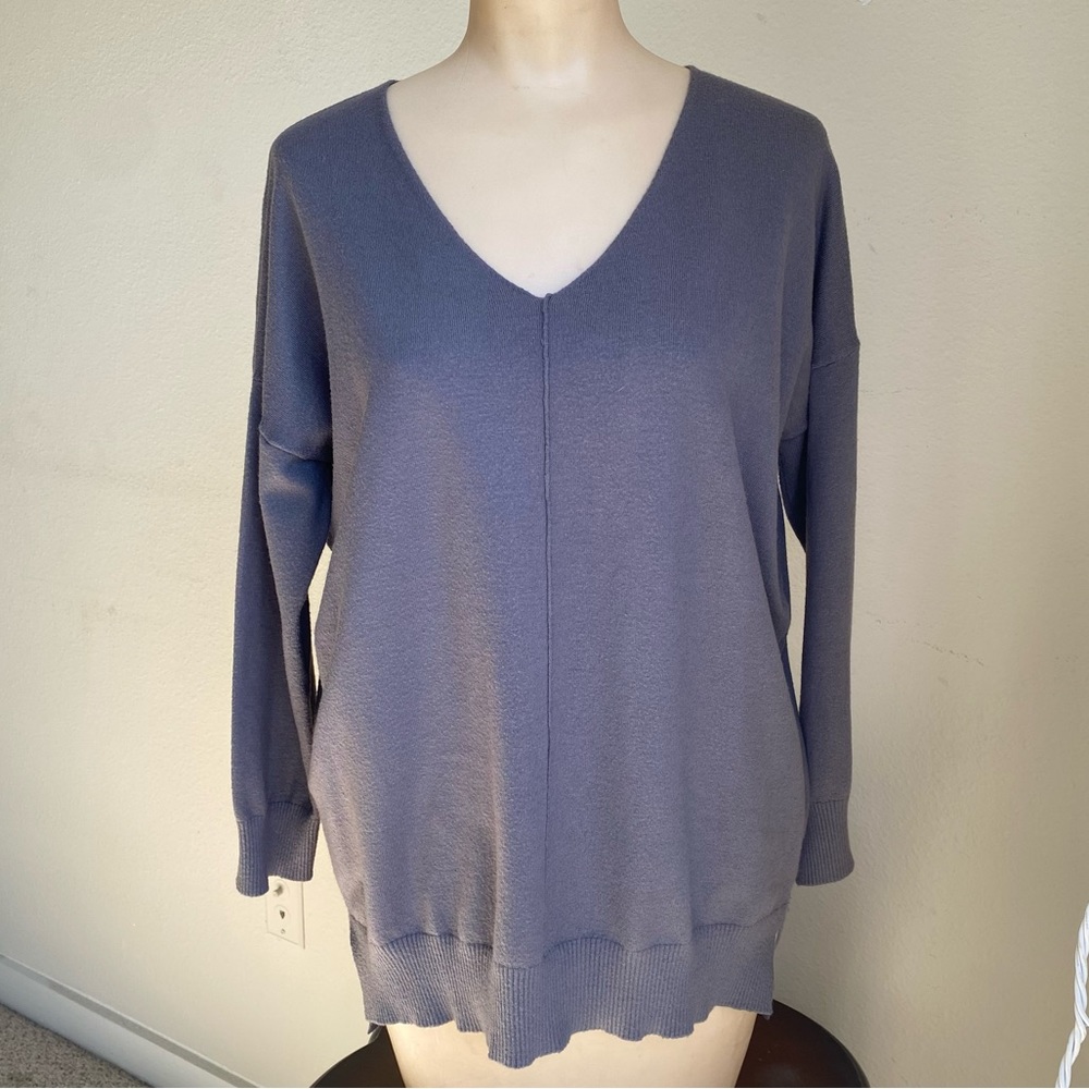 Cents of Style Hi-Low Hem V-Neck Center Seam Sweater Size S/M